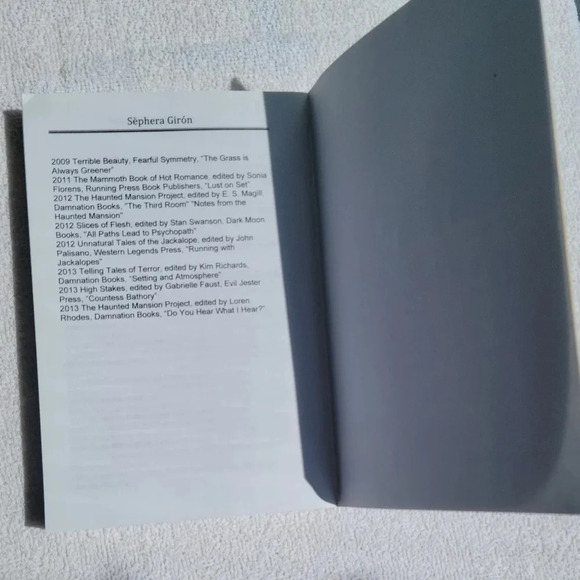 Weird Tales of  Terror Softcover Out of Print Rare - Picture 6 of 7